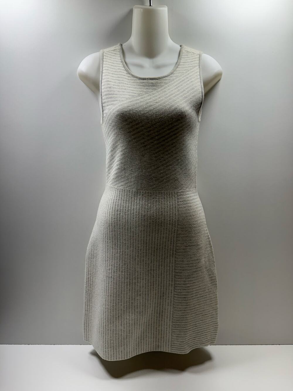 Athleta Women’s Tank Dress White Gray Striped Sz XXS Sleeveless Stretch Soft